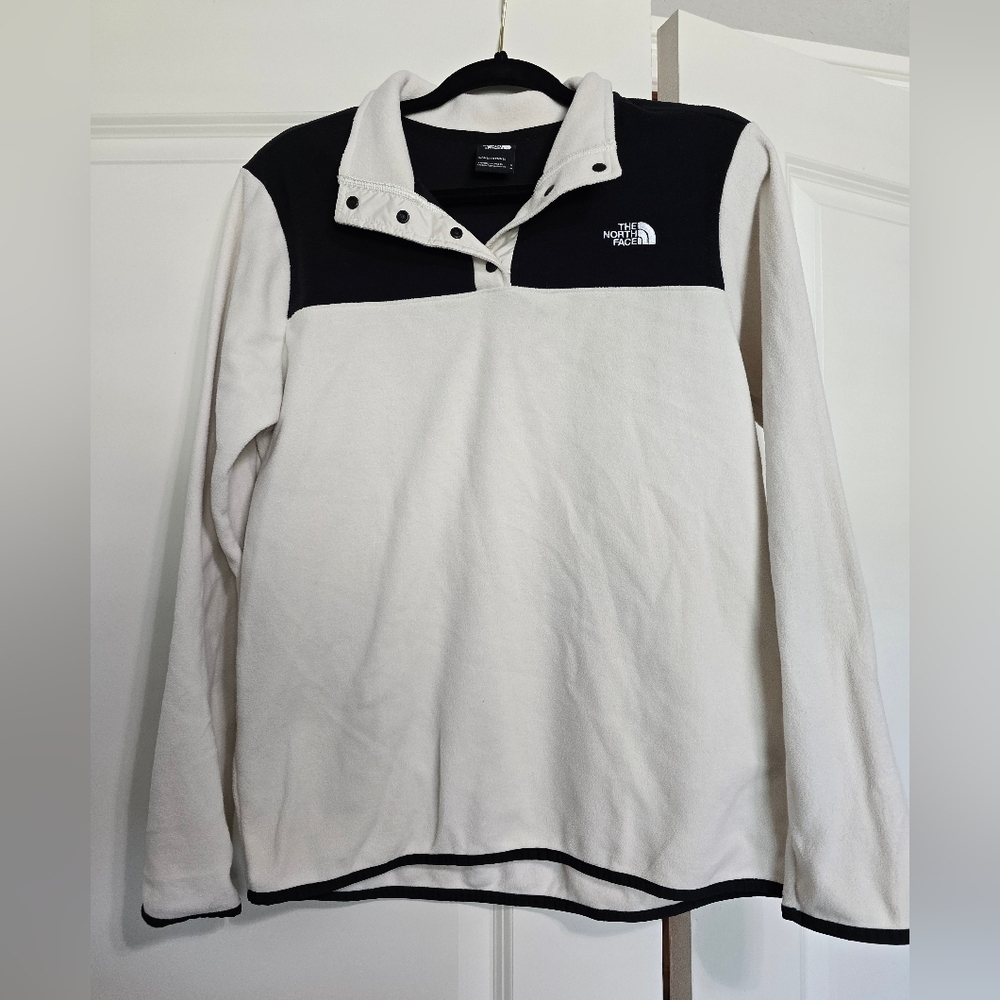 Womens Northface fleece pullover